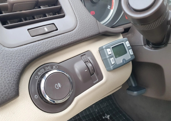 Opel Insignia cena 24900 przebieg: 238000, rok produkcji 2010 z Nidzica małe 781